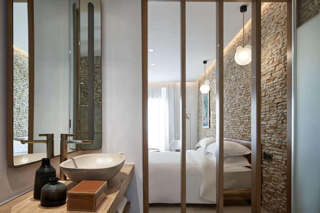 Myconian Naia Hotel 5*